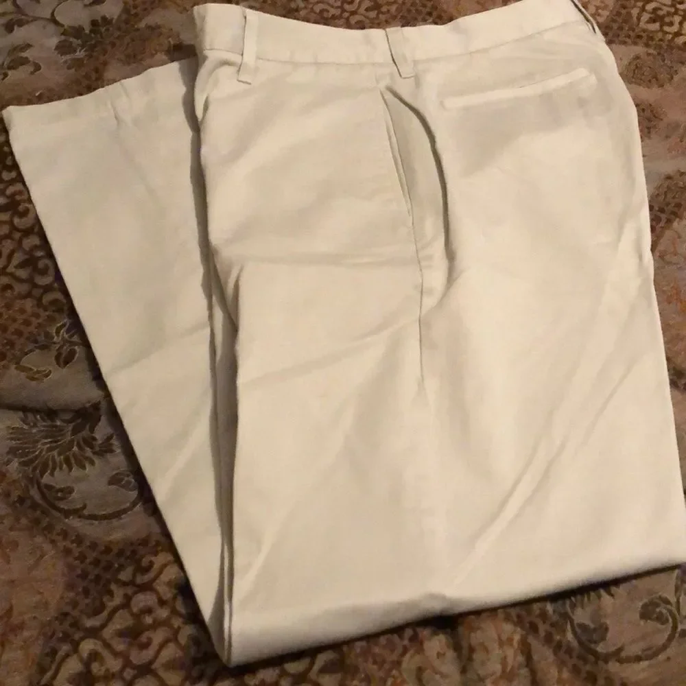 Gap classic Chinos excellent condition 34 x 34